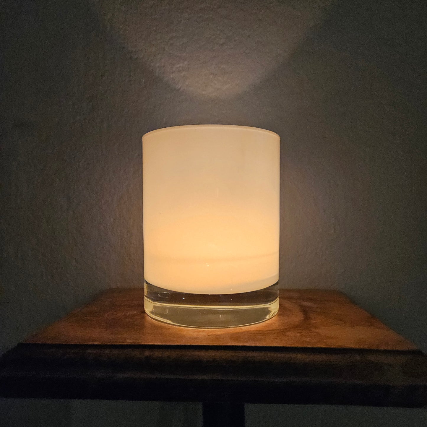 Ljuslykta i glas vit